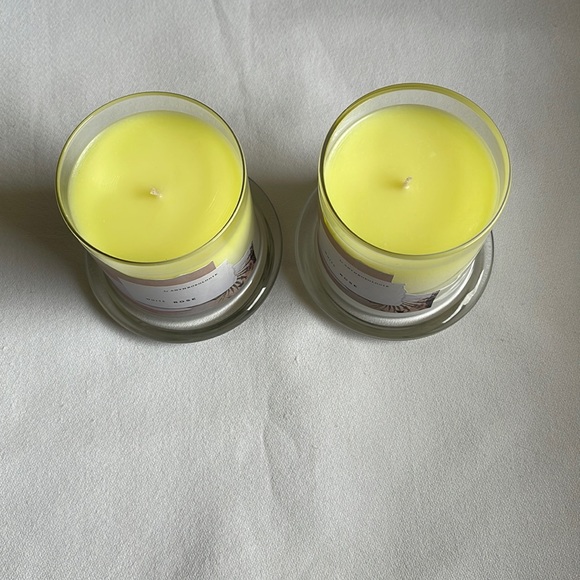 Zodax for Anthropologie White Rose Set of 2 Candles. - Picture 1 of 5